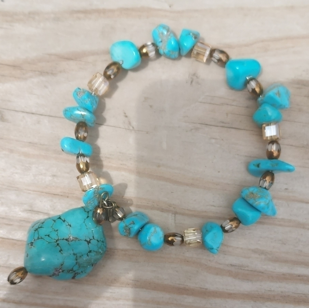 BRASS Tone Turquoise Bracelet W/Acrylic Beading Size 6.5
